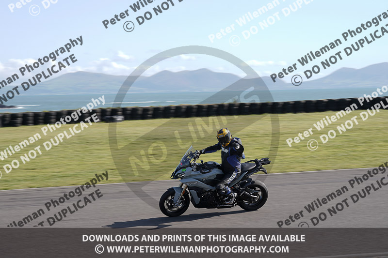 anglesey no limits trackday;anglesey photographs;anglesey trackday photographs;enduro digital images;event digital images;eventdigitalimages;no limits trackdays;peter wileman photography;racing digital images;trac mon;trackday digital images;trackday photos;ty croes